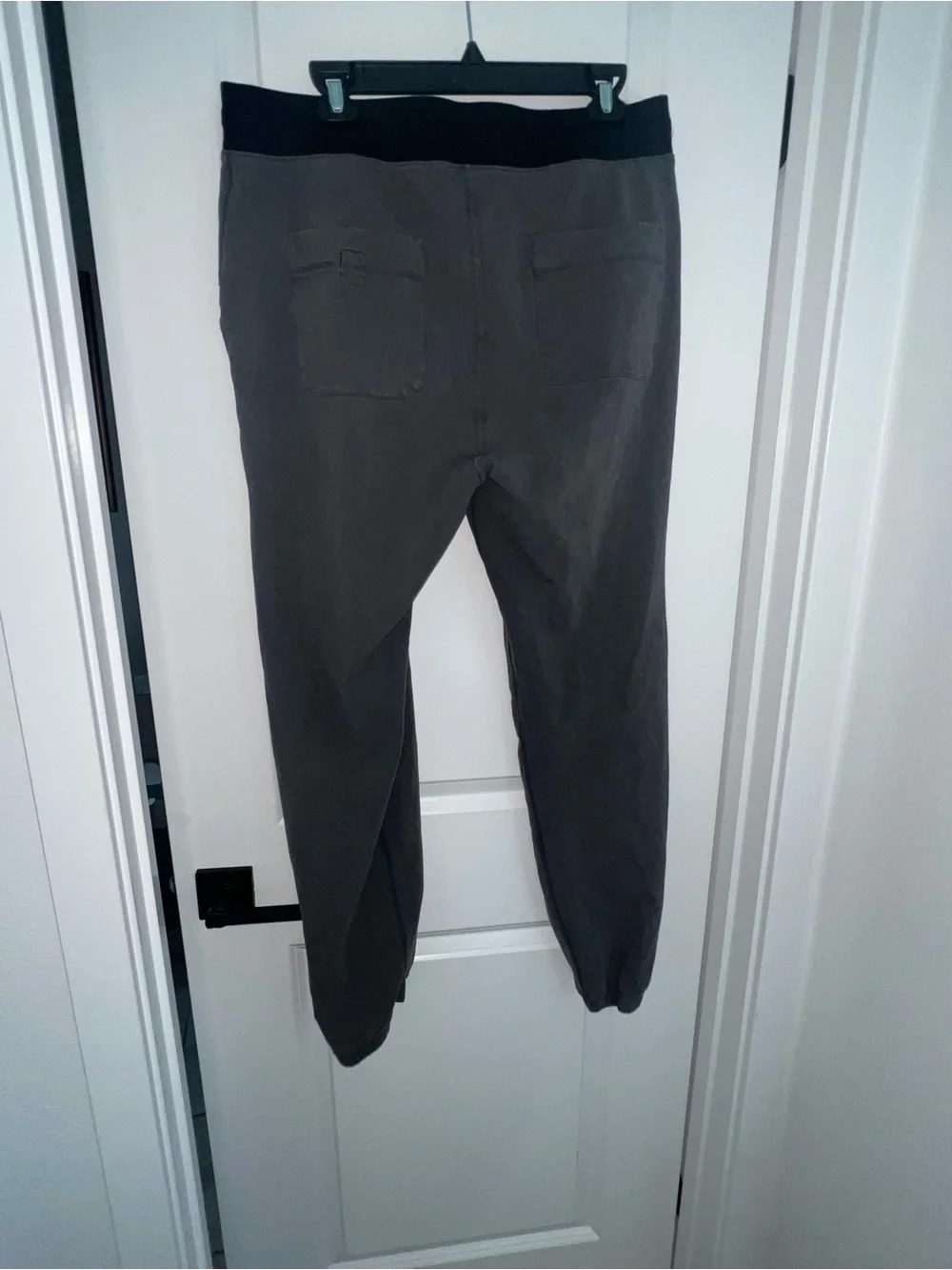 Vuori Men’s XXL Gray Jogger Sweatpants Drawstring Athletic Lounge Pants